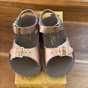 Saltwater surfer Sandals Toddler size 6